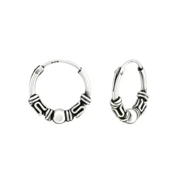 Zilveren Bali hoops met bolletje, korte spiraaltjes en slingertjes