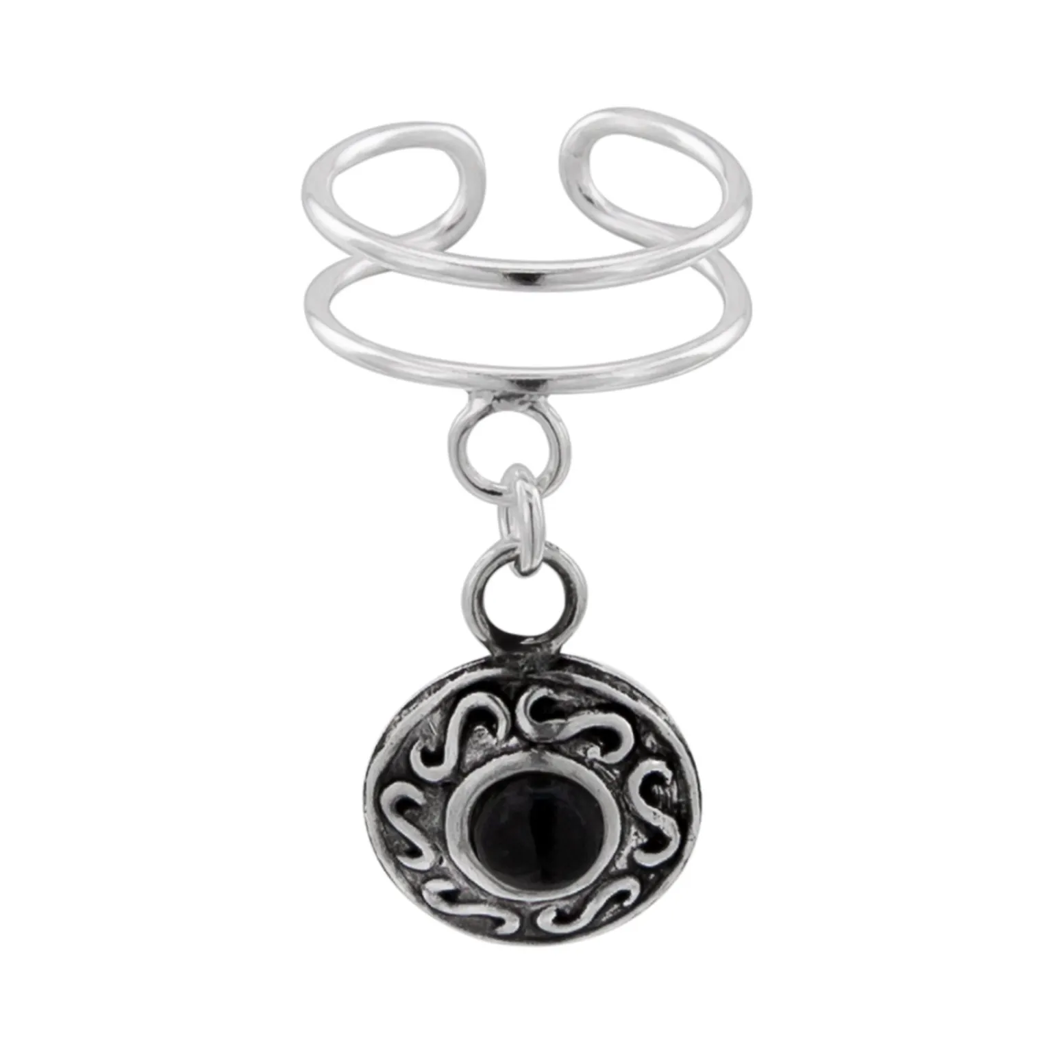 Zilveren ear cuff met hanger, bewerkte cirkel met onyx steen