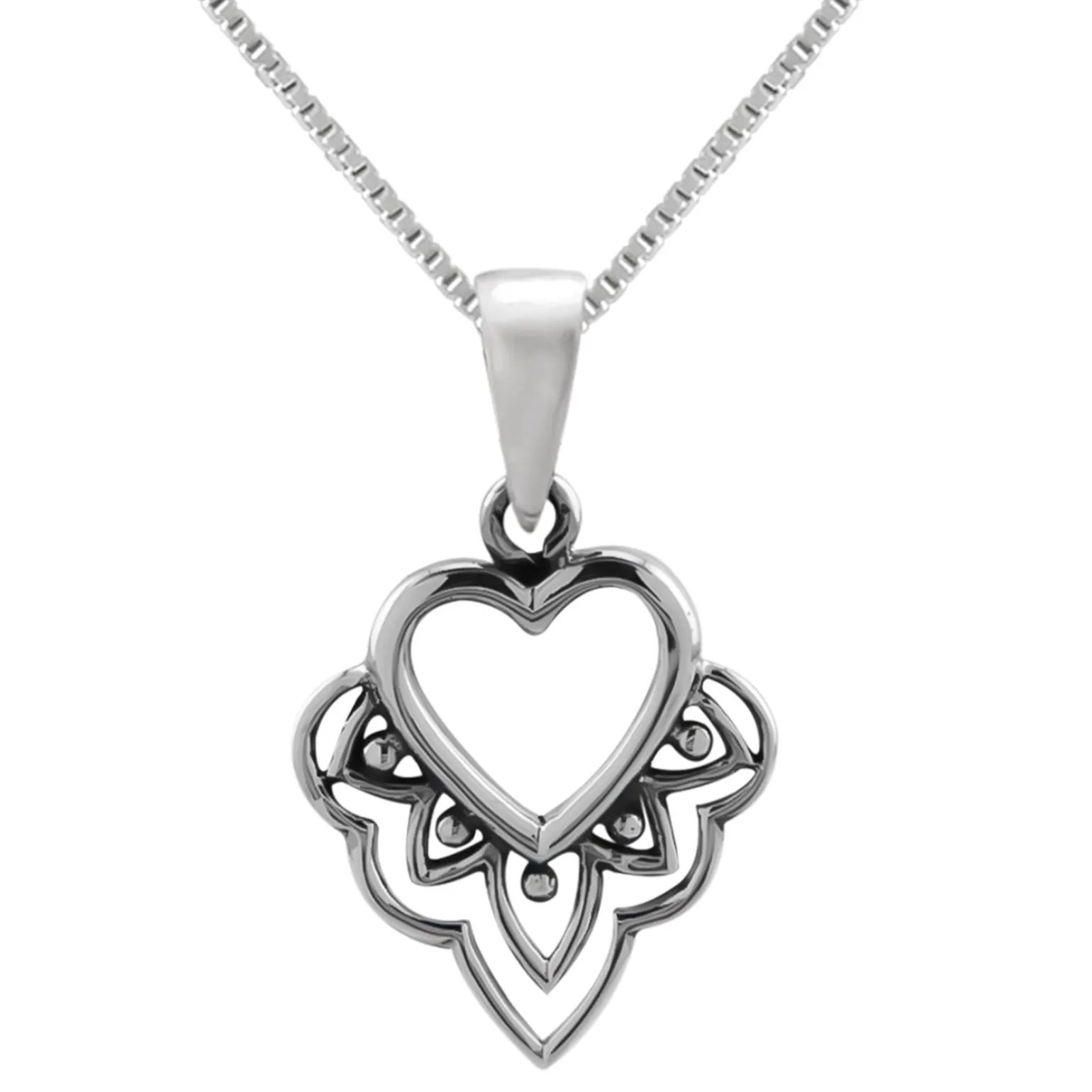 Zilveren ketting, hart met sierlijke details
