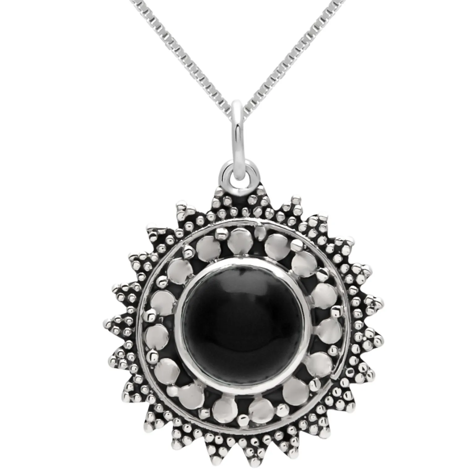 Zilveren ketting met hanger, zon met onyx steen en rijk bewerkte rand