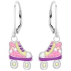 Zilveren oorhangers, rolschaats in pastelkleuren met regenboog en glitters