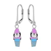 Zilveren oorhangers, roze pinguïnijsje in blauw bakje