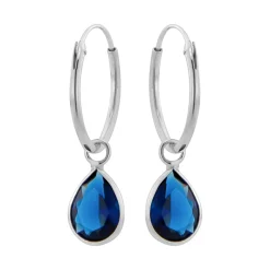Zilveren oorringen met hanger, druppelvormige cubic zirconia steen in capri blue