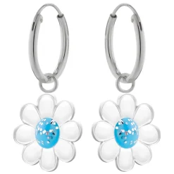 Zilveren oorringen met hanger, madeliefje met blauw hart met glitters