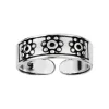Zilveren teenring met bloemetjes